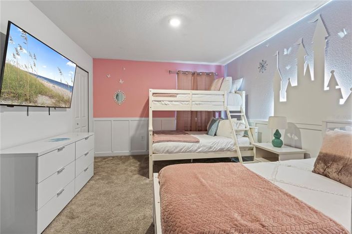 Image No.27-7 Bed Property for sale