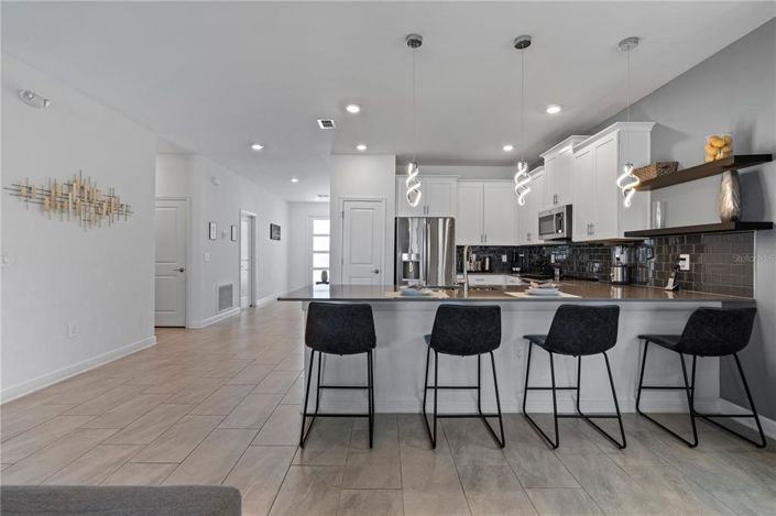 Image No.7-7 Bed Property for sale