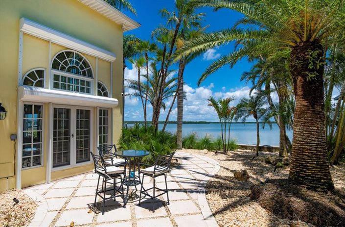 Image No.14-4 Bed Property for sale