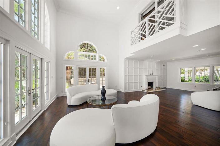 Image No.15-4 Bed Property for sale