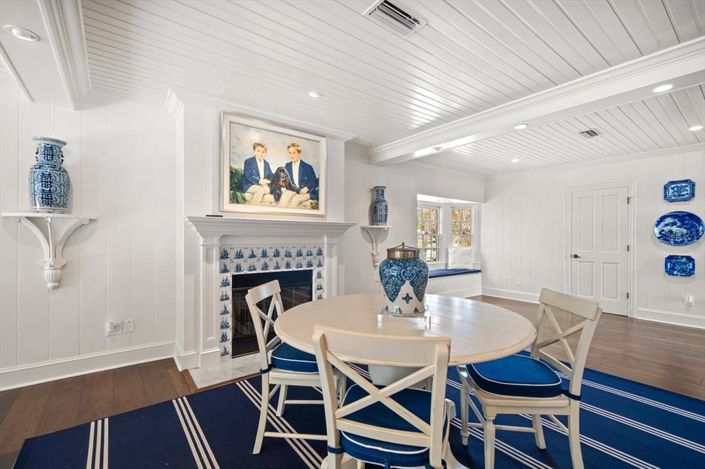 Image No.28-4 Bed Property for sale