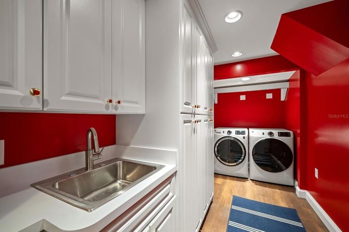 Image No.33-4 Bed Property for sale