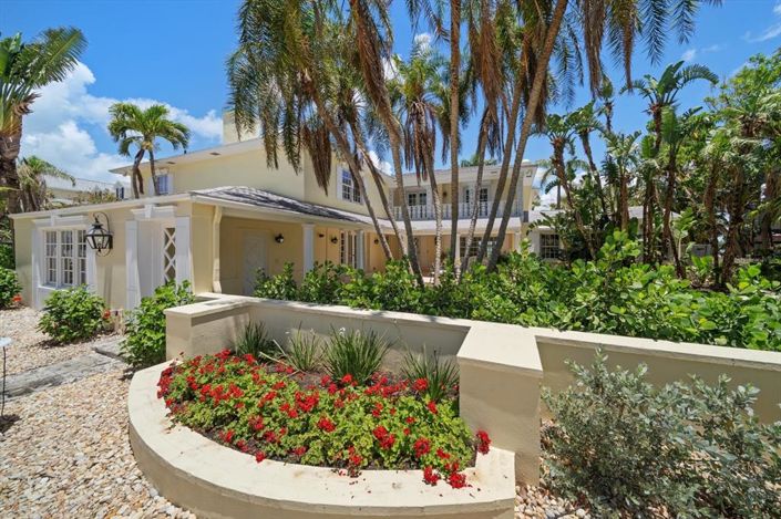 Image No.4-4 Bed Property for sale