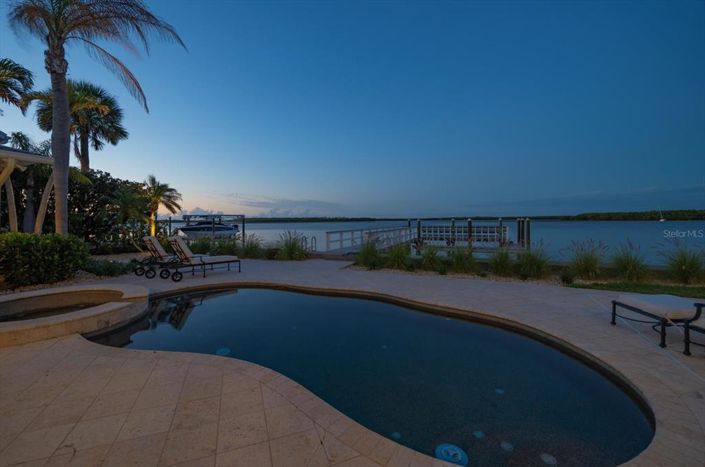 Image No.42-4 Bed Property for sale