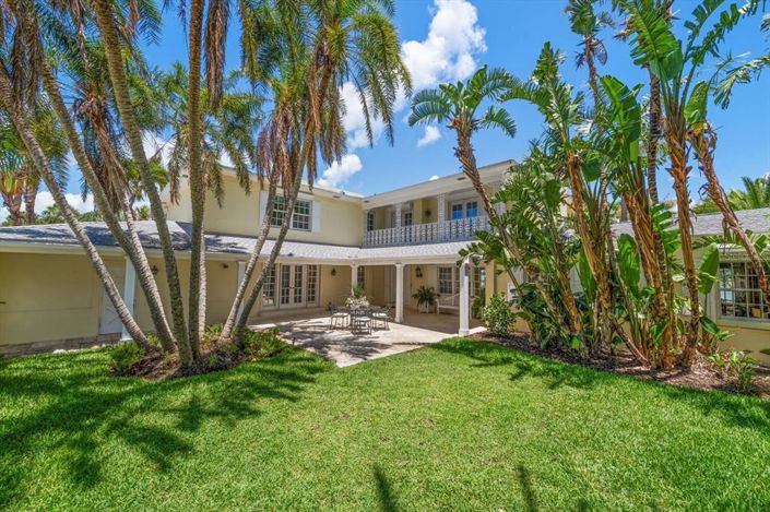 Image No.63-4 Bed Property for sale