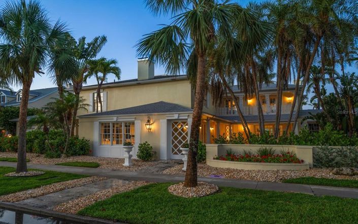 Image No.75-4 Bed Property for sale