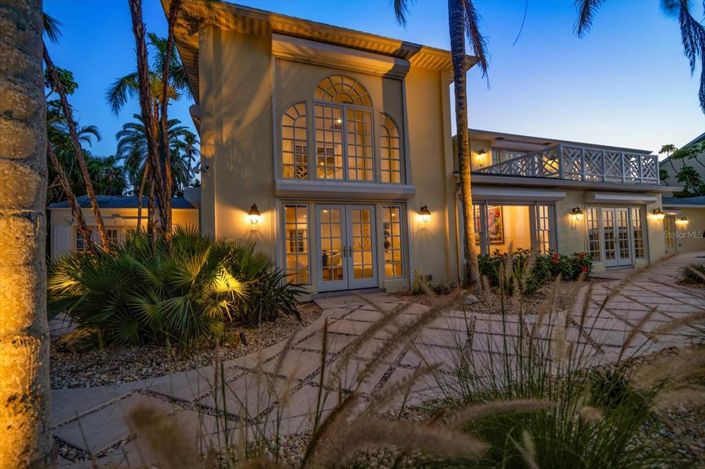 Image No.79-4 Bed Property for sale