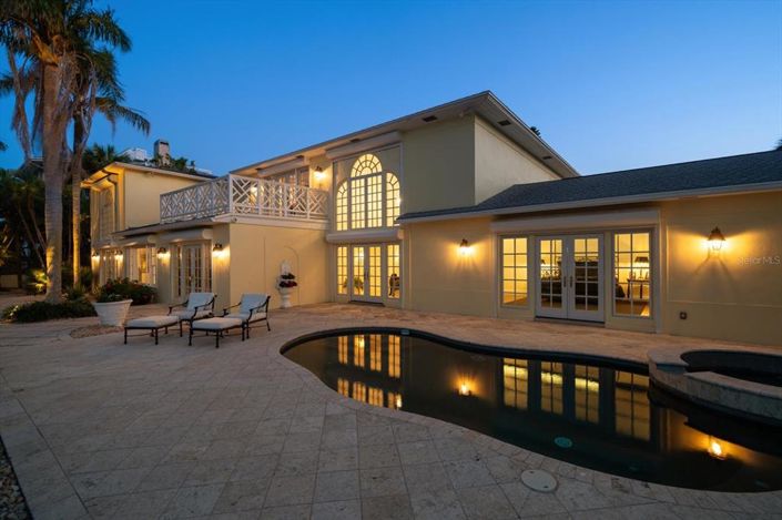 Image No.80-4 Bed Property for sale