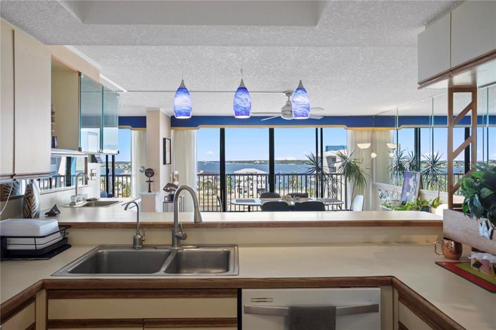 Image No.12-2 Bed Property for sale