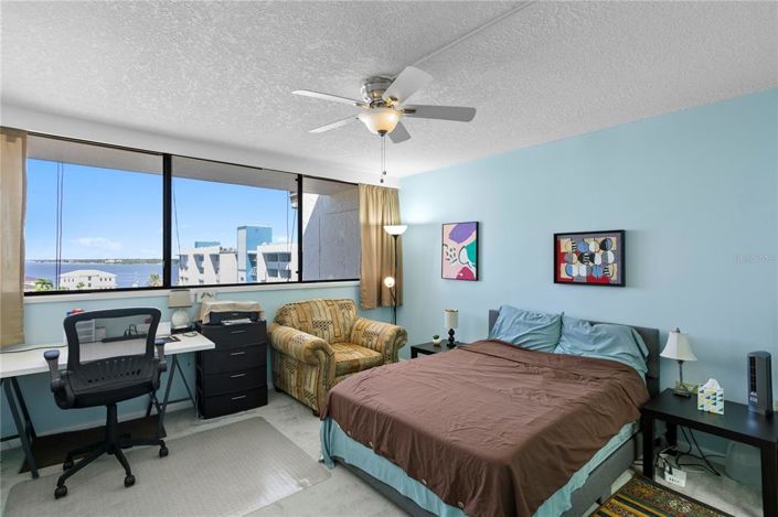 Image No.19-2 Bed Property for sale