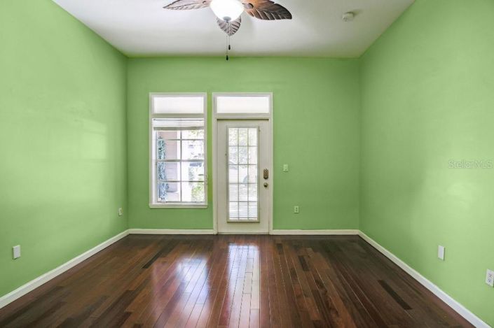 Image No.10-1 Bed Property for sale