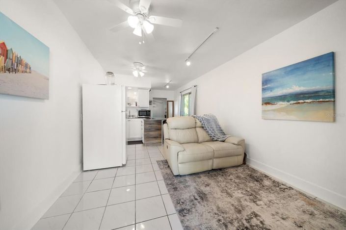 Image No.23-3 Bed Property for sale