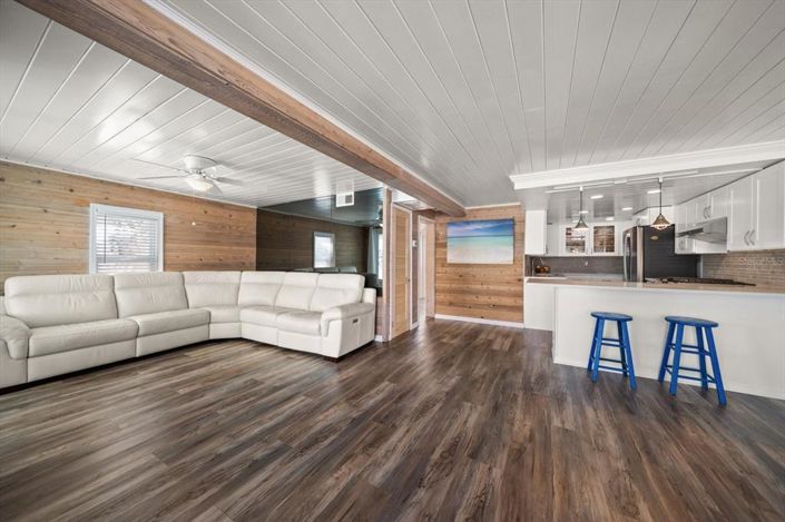 Image No.6-3 Bed Property for sale