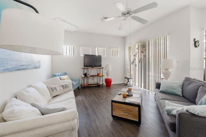 Image No.12-4 Bed Property for sale