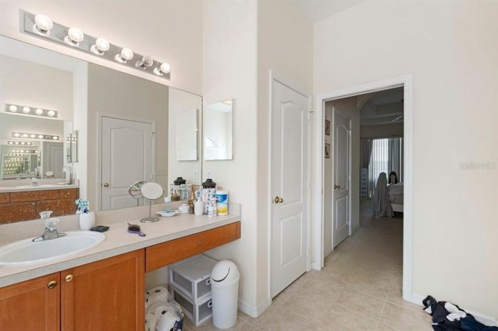 Image No.16-4 Bed Property for sale