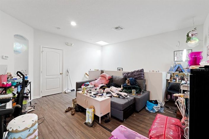 Image No.20-4 Bed Property for sale