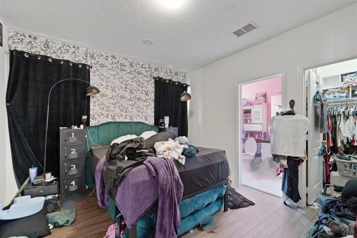 Image No.26-4 Bed Property for sale