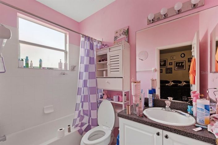 Image No.27-4 Bed Property for sale