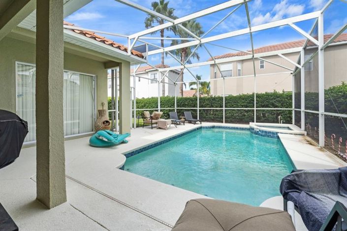 Image No.4-4 Bed Property for sale