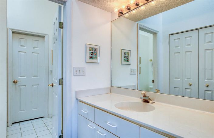 Image No.35-3 Bed Townhouse for sale