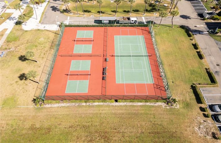 Image No.52-3 Bed Townhouse for sale