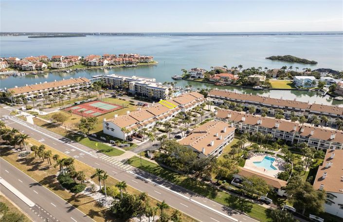 Image No.56-3 Bed Townhouse for sale