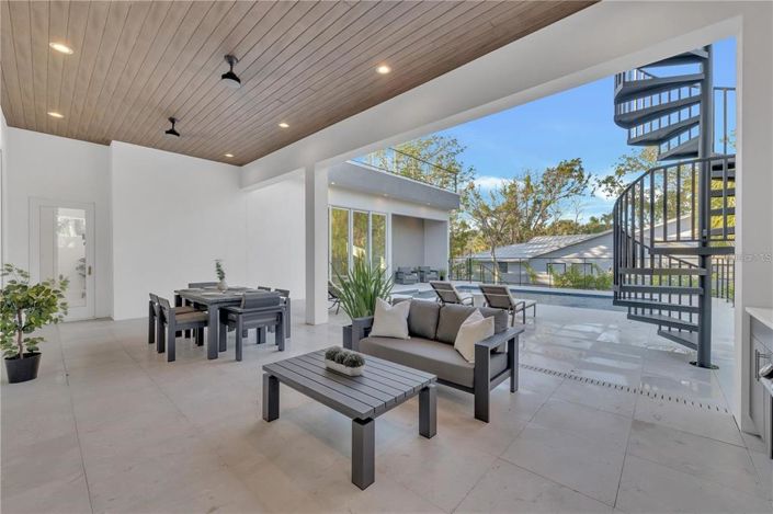 Image No.56-4 Bed Property for sale