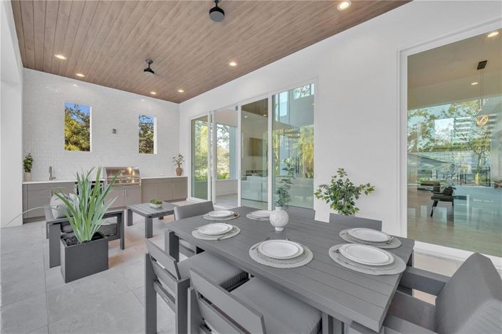 Image No.61-4 Bed Property for sale