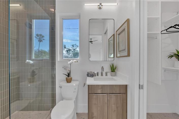 Image No.68-4 Bed Property for sale