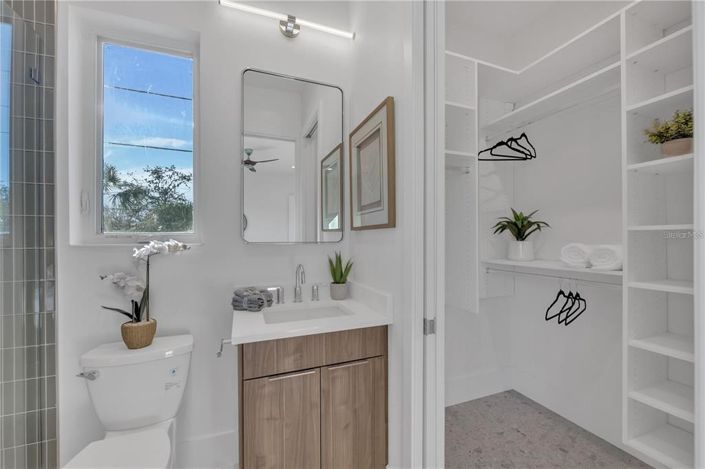 Image No.69-4 Bed Property for sale