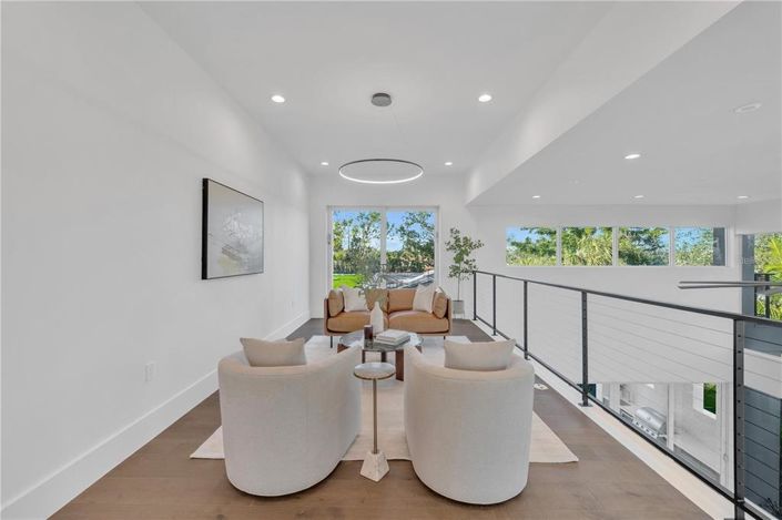 Image No.73-4 Bed Property for sale