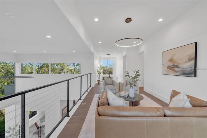 Image No.77-4 Bed Property for sale