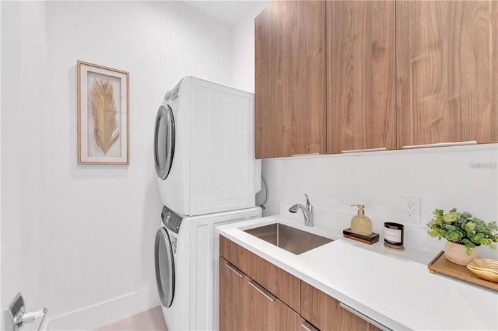 Image No.79-4 Bed Property for sale