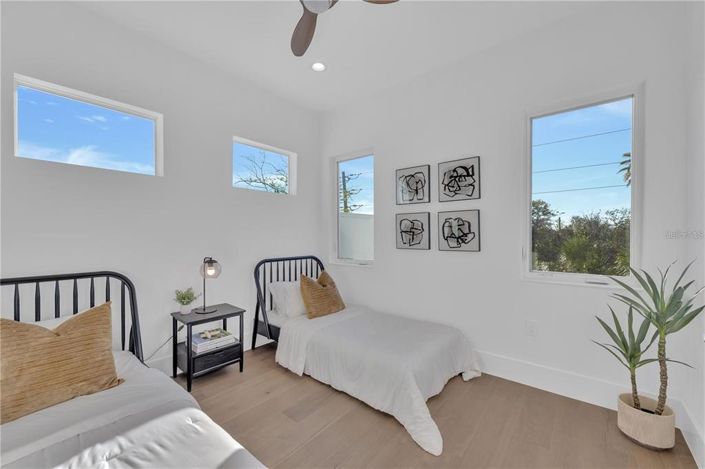 Image No.82-4 Bed Property for sale