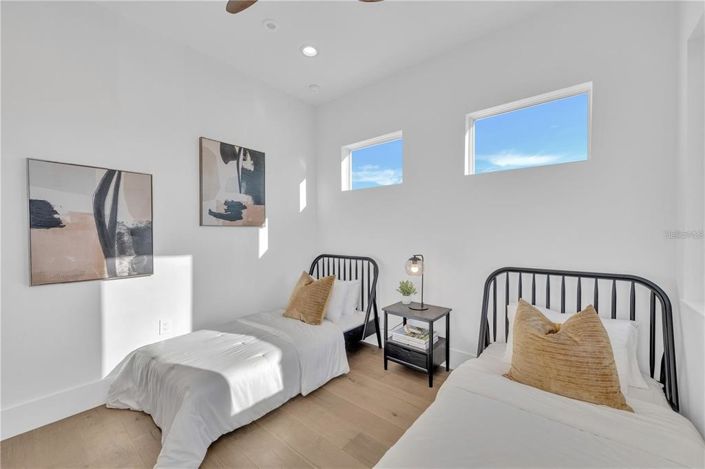 Image No.83-4 Bed Property for sale