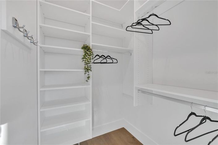 Image No.84-4 Bed Property for sale