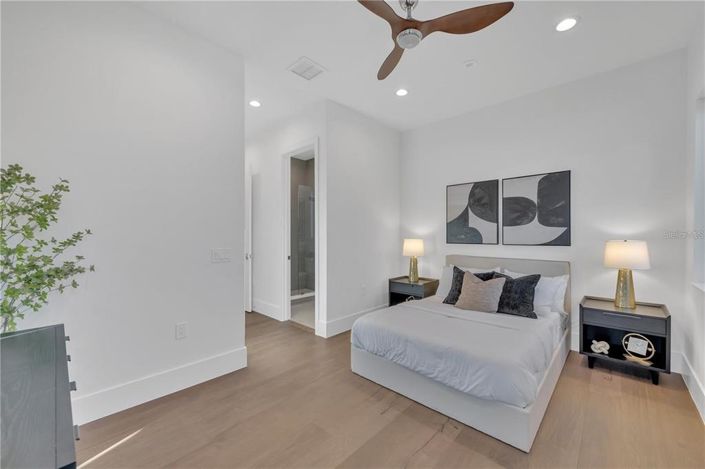 Image No.86-4 Bed Property for sale