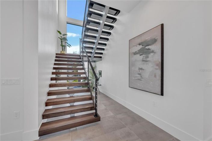 Image No.96-4 Bed Property for sale