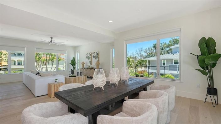 Image No.20-4 Bed Property for sale