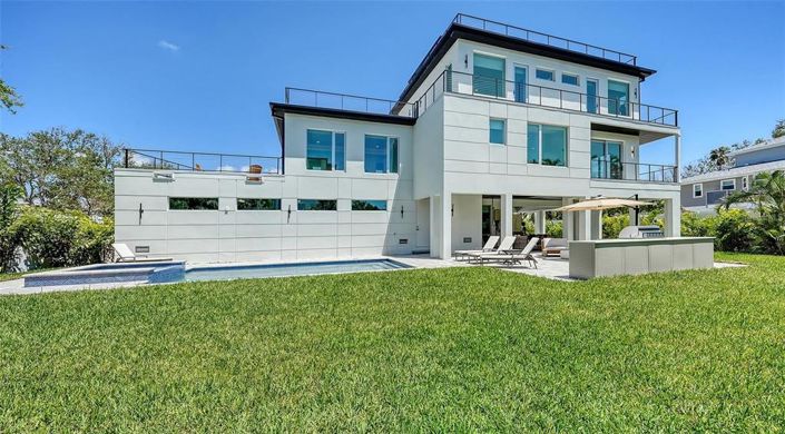 Image No.68-4 Bed Property for sale