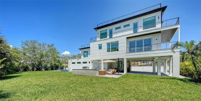 Image No.7-4 Bed Property for sale