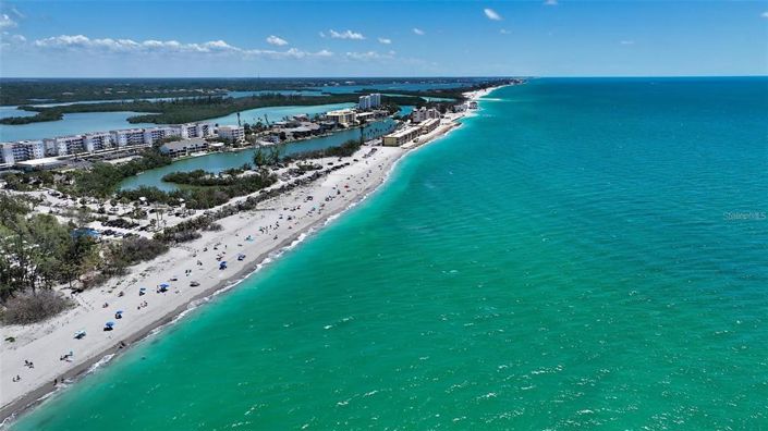 Image No.80-4 Bed Property for sale