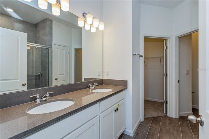 Image No.9-4 Bed Property for sale