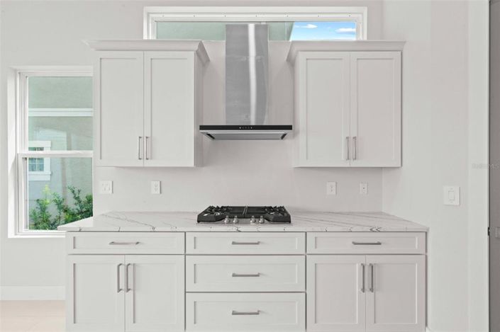 Image No.24-6 Bed Property for sale