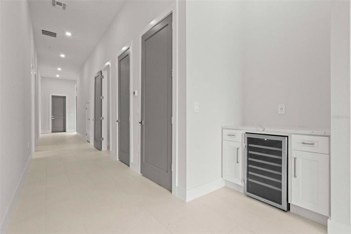 Image No.31-6 Bed Property for sale