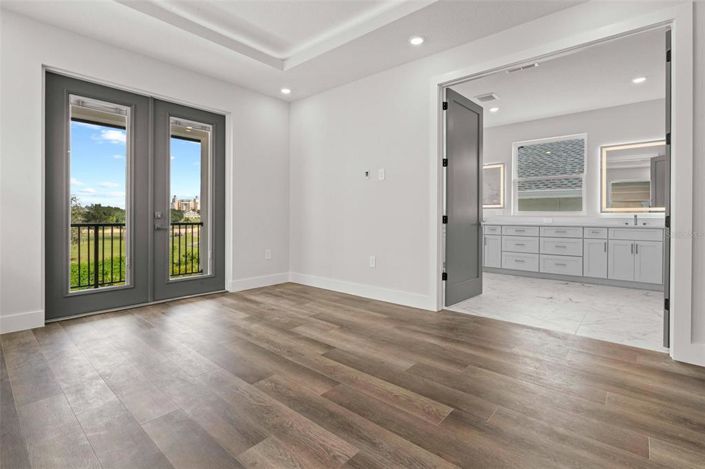 Image No.36-6 Bed Property for sale