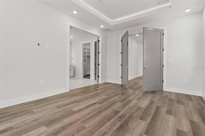 Image No.37-6 Bed Property for sale