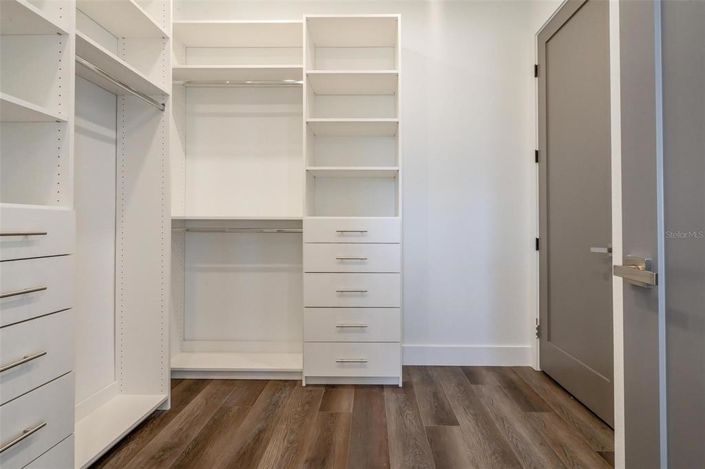 Image No.44-6 Bed Property for sale