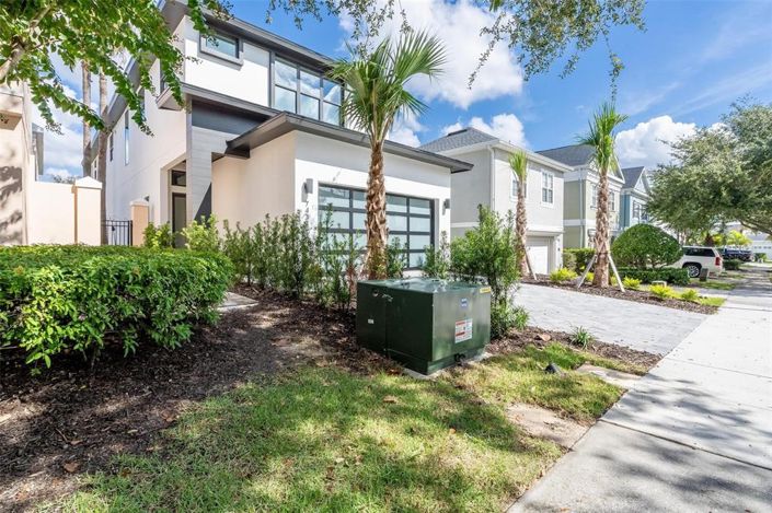 Image No.5-6 Bed Property for sale