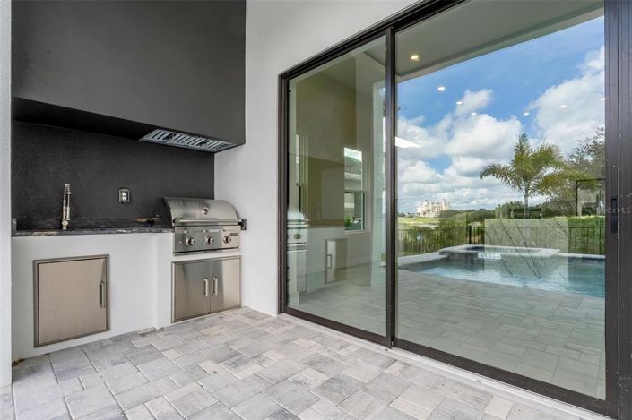 Image No.55-6 Bed Property for sale